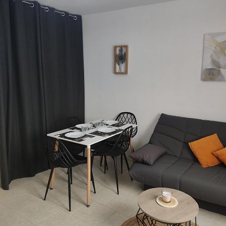 Dans Le Centre Historique Apartment โนยง ภายนอก รูปภาพ