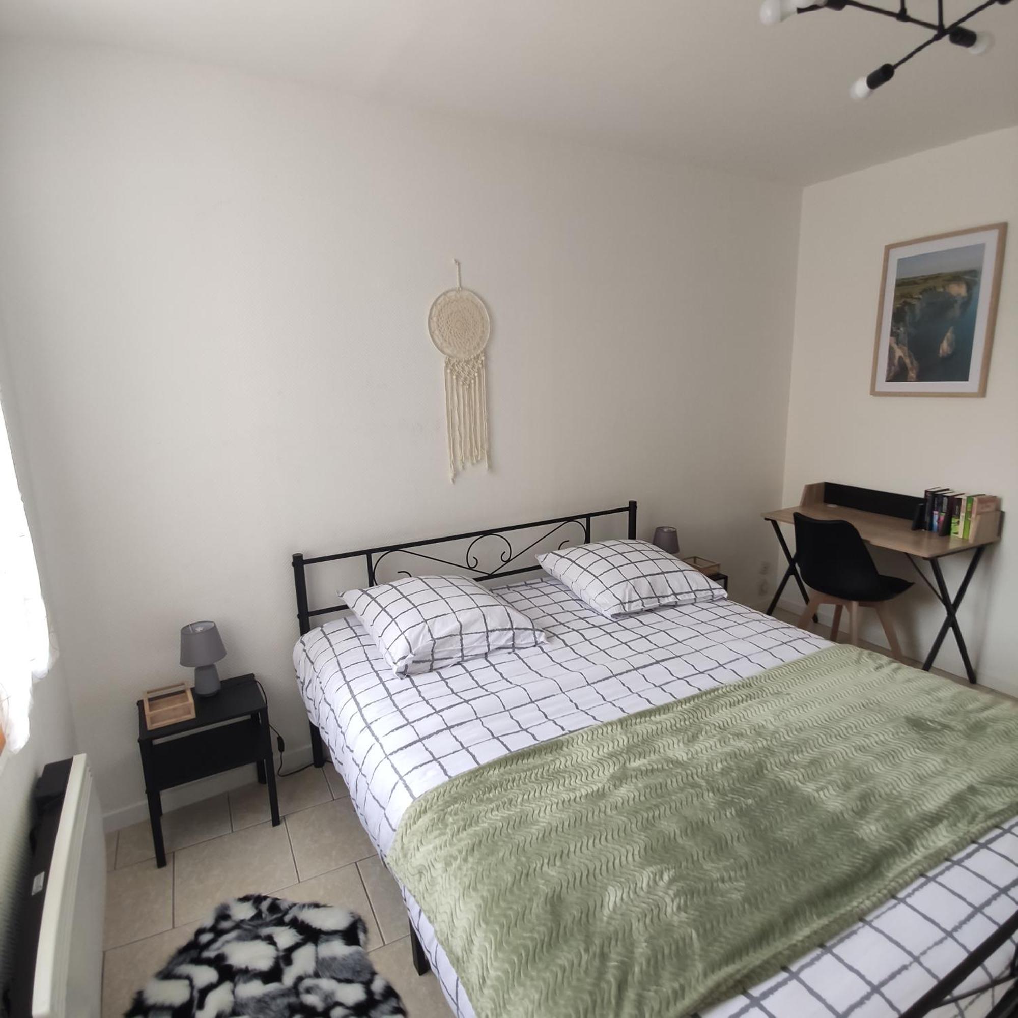 Dans Le Centre Historique Apartment โนยง ภายนอก รูปภาพ