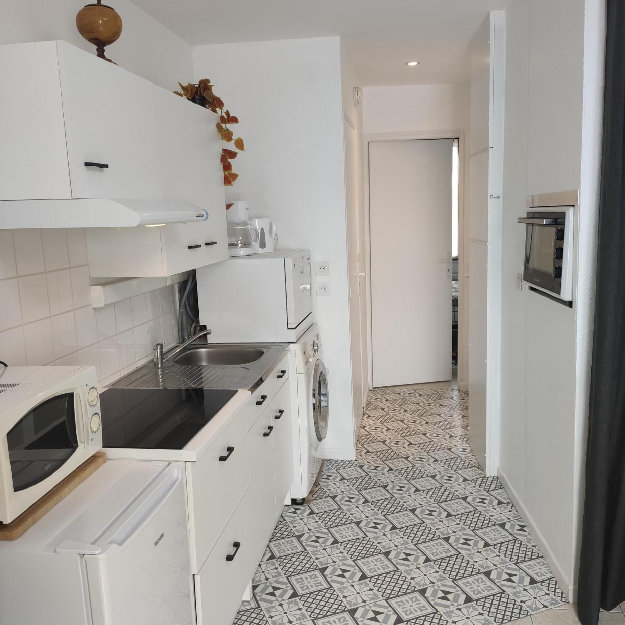 Dans Le Centre Historique Apartment โนยง ภายนอก รูปภาพ